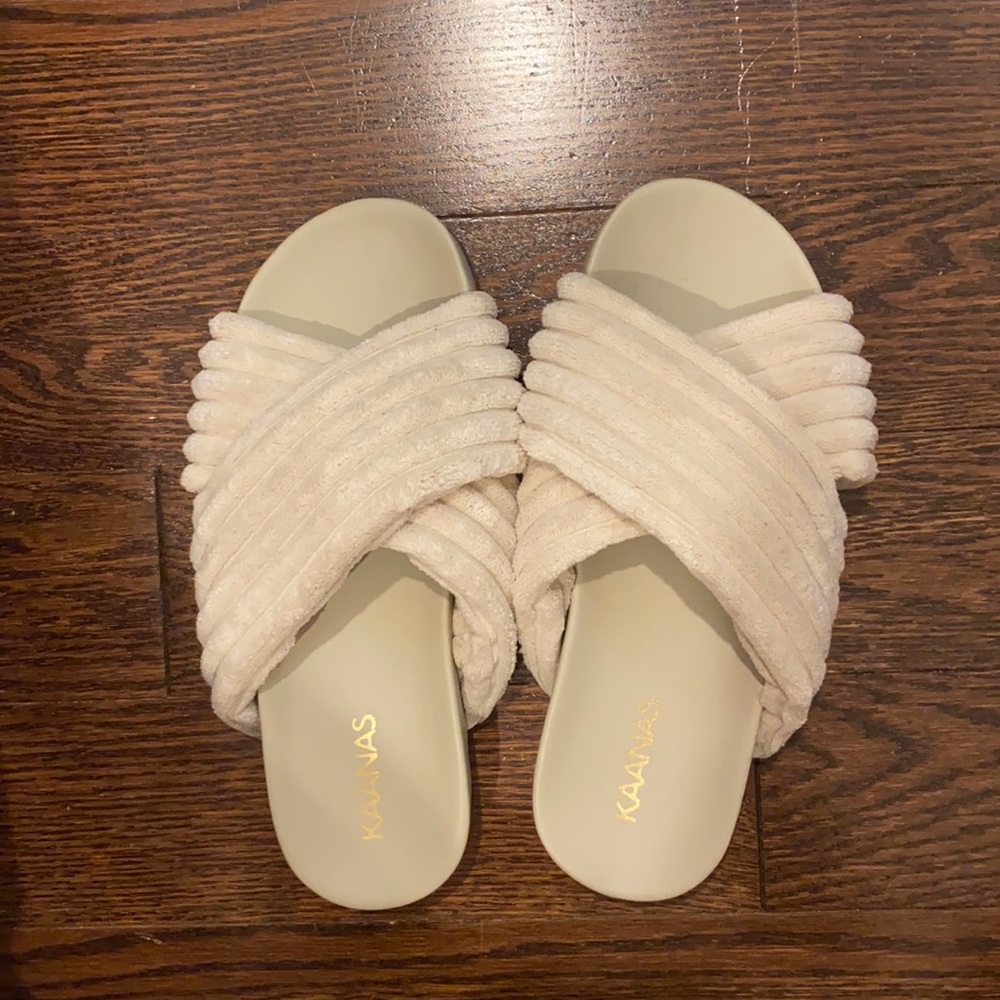 Kaanas Sinatra Slides Sandals in Ivory